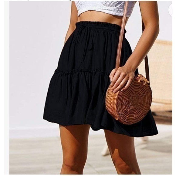 Old Navy Dresses & Skirts - Old Navy black prairie skirt fully lined